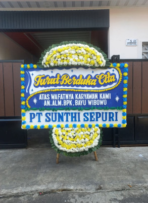 Papan Bunga Duka di Simpang Naneng