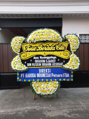 Papan Bunga Duka di Simpang Naneng